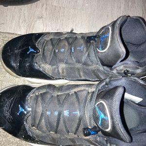 I’m selling some Jordon’s 11 rings blue and black